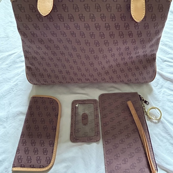 Dooney & Bourke Purple Vintage Women's Set - Picture 11 of 11